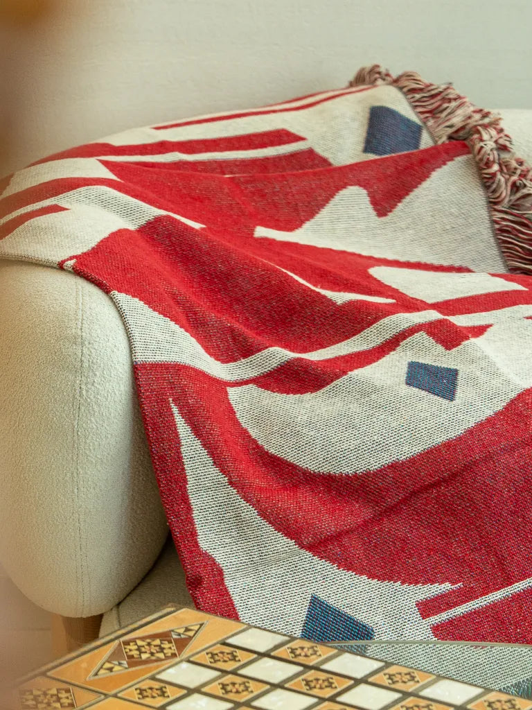 Arabic Calligraphy at Home: Where the Tradition Belongs Today